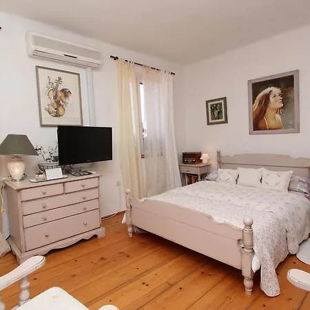 Apartment Milkana *
