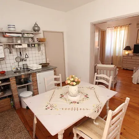 Apartment Milkana